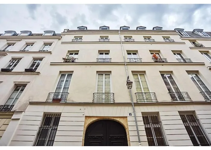 Le Marais Place Des Vosges By Prestige Paris