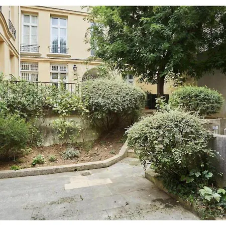 Le Marais Place Des Vosges By Prestige